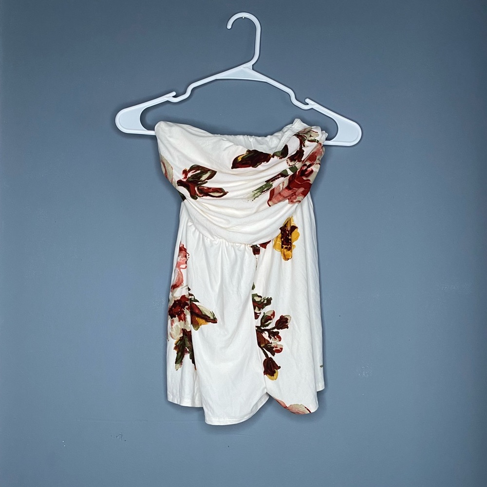 White Windsor & Floral Romper | Women’s Medium - Picture 3 of 12